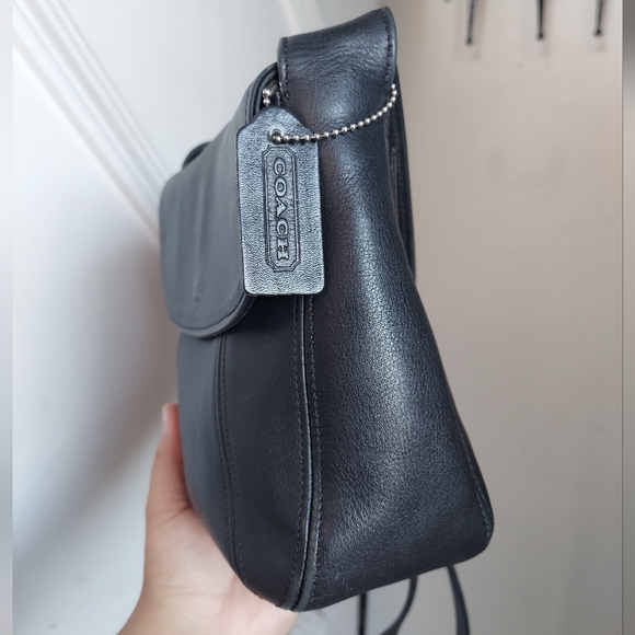 Vintage Coach Black Lexington Small Flap Crossbody 4185 Italy 🖤🇮🇹 - Picture 3 of 16